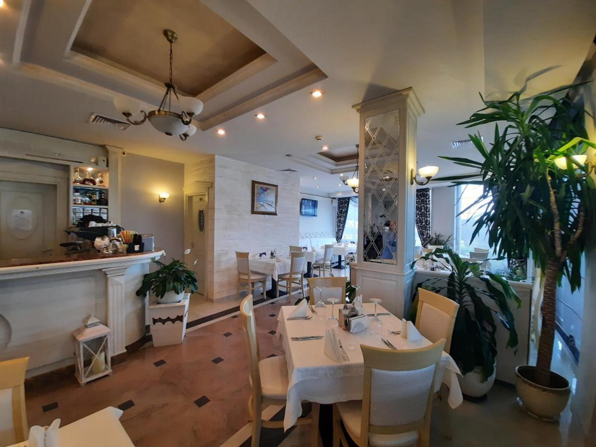 Private Apartments By The Sea With A Large Terrace In Apart Hotel! Pomorie Luaran gambar