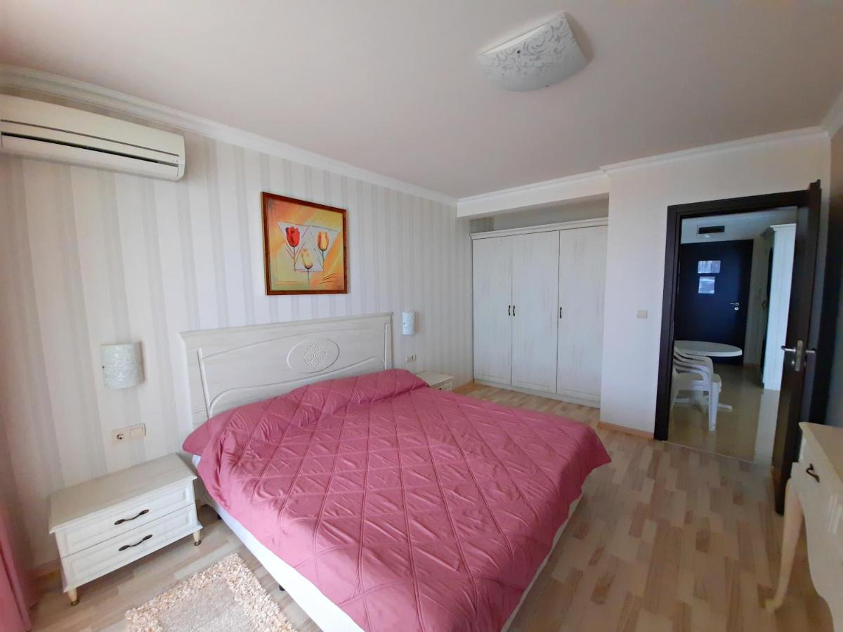 Private Apartments By The Sea With A Large Terrace In Apart Hotel! Pomorie Luaran gambar